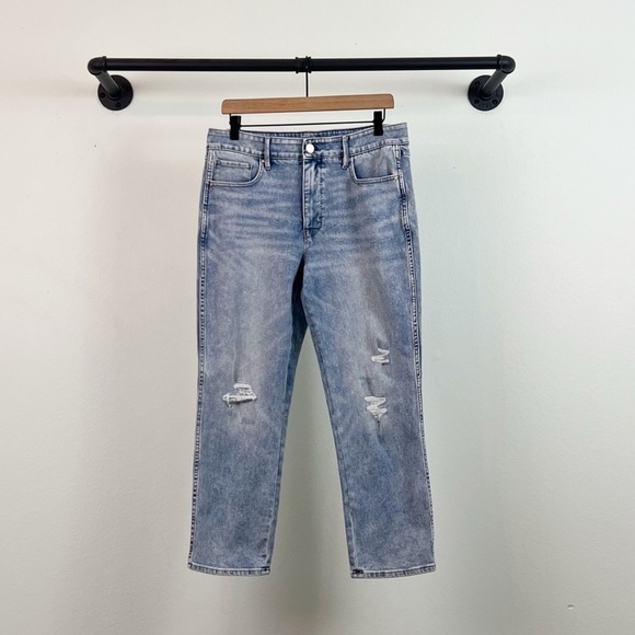 White House Black Market Curvy-Fit High-Rise Sculpt Destructed Straight Jeans - Picture 5 of 9